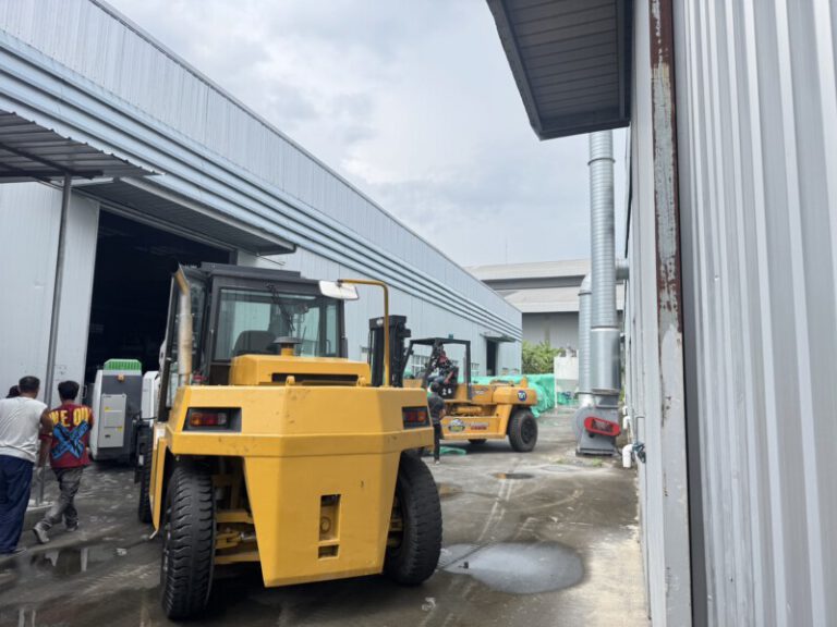 โฟล์คลิฟท์ชลบุรีให้เช่า.com บริการรถโฟล์คลิฟท์ให้เช่า 28 u3 1000006588