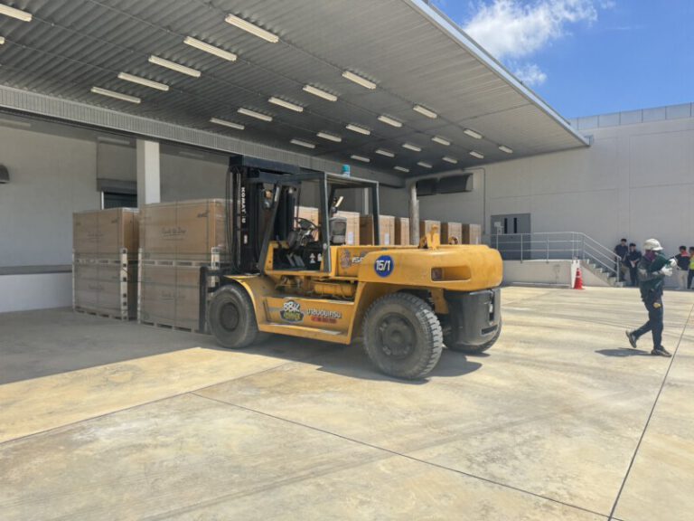 โฟล์คลิฟท์ชลบุรีให้เช่า.com บริการรถโฟล์คลิฟท์ให้เช่า 27 u3 1000006757